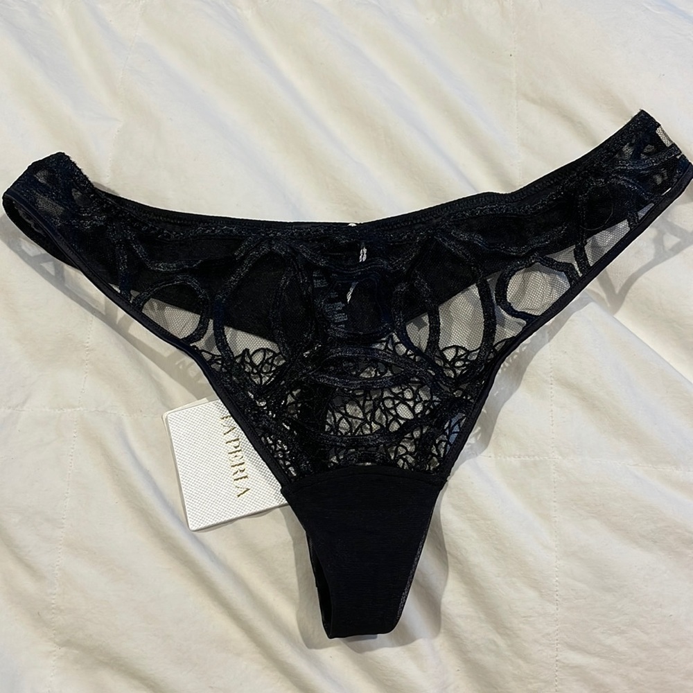 La Perla Black Thong, Size M. BNWT